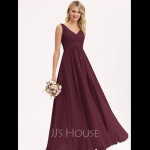 🎉 HOST PICK 🎉 | JJ’s House Princess VNeck Chiffon Bridesmaid Dress